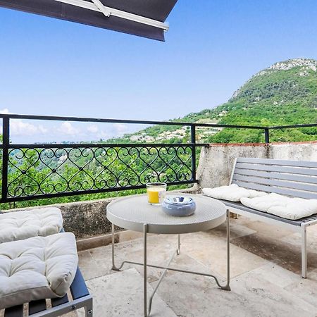 Awesome Apartment In Saint-Jeannet With Kitchen Esterno foto