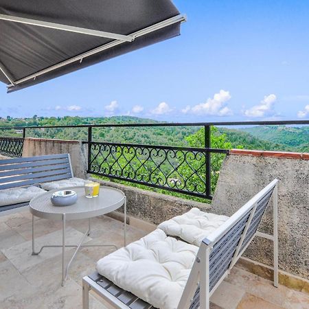 Awesome Apartment In Saint-Jeannet With Kitchen Esterno foto