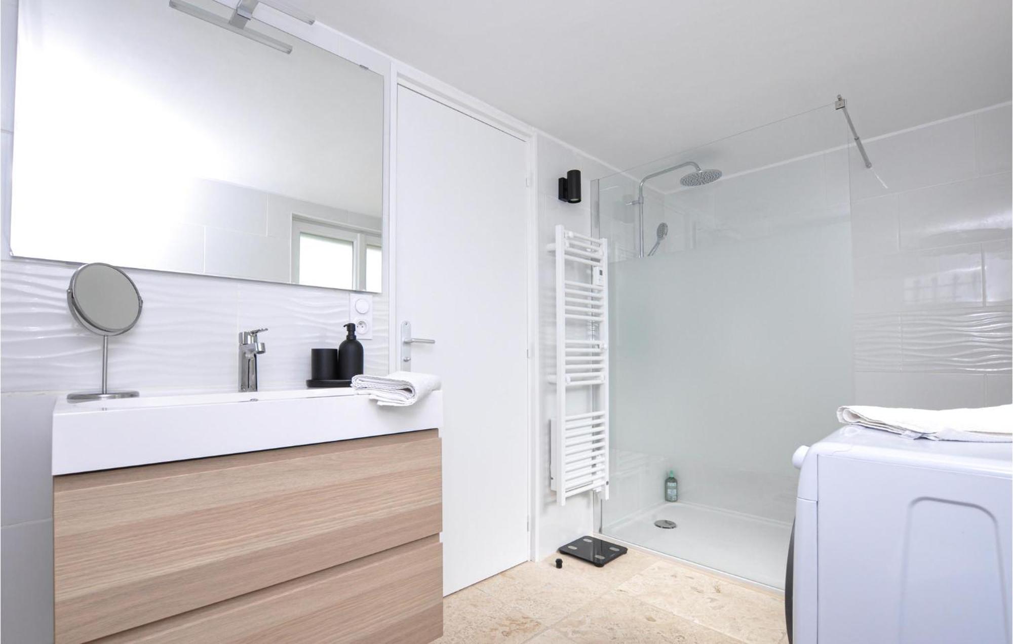 Awesome Apartment In Saint-Jeannet With Kitchen Esterno foto